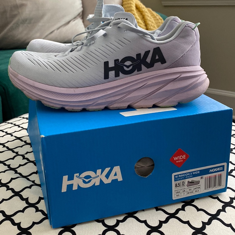 Hoka one one Women’s Rincon 3 8.5 Wide width